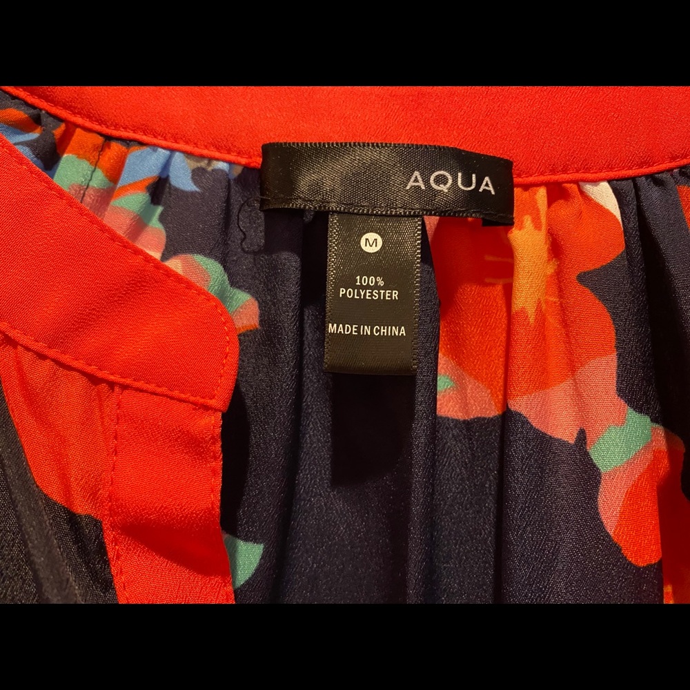 Beautiful women’s blouse - Picture 2 of 2
